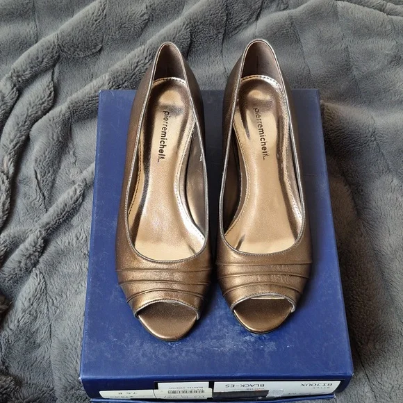 Pierre Michel Bronze Metallic Leather Peep Toe Wedges! Size 37! - Picture 13 of 15